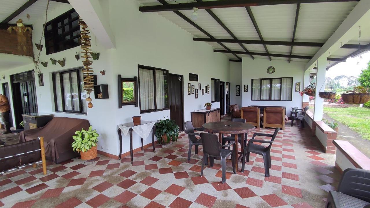 Finca Hotel El Saman De Alto Bonito Montenegro Exterior photo
